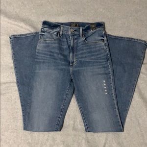 NWT! Abercrombie & Fitch high waste, flare jeans.